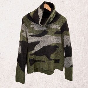 RD Style Green and Black Cowl Neck Sweater